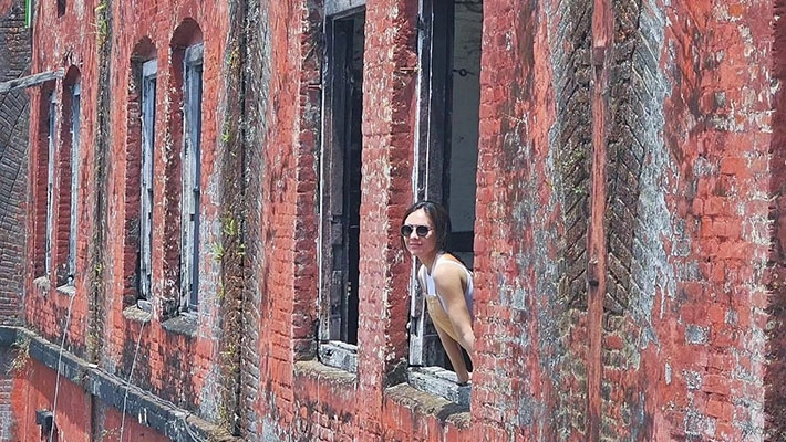 Wulan Guritno di Benteng van Der Wijck