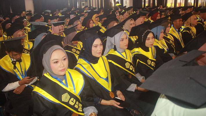 Wisuda XX UPB