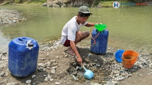 Kekeringan, Warga Giritirto Manfaatkan Mata Air di Hutan dan Belik Sungai Luk Ulo