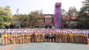 Melalui “Police Goes to School”, Polres Kebumen Berupaya Berantas Bullying