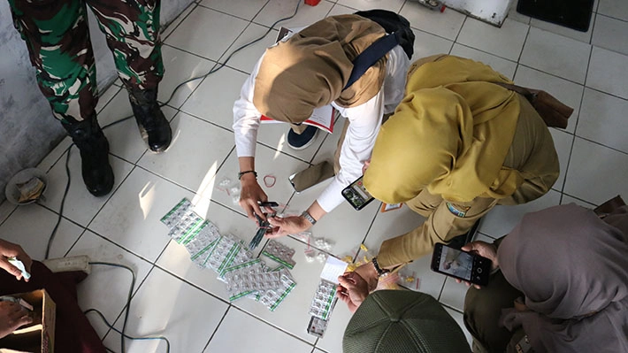 Operasi Obat Ilegal