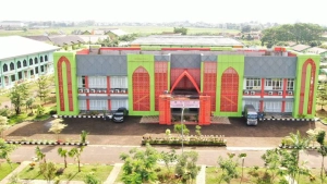 100 Madrasah Aliyah Terbaik