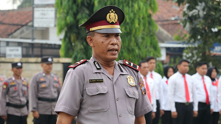 Menjelang Pensiun, Ipda Slamet Riyadi Peroleh Pangkat Pengabdian ...