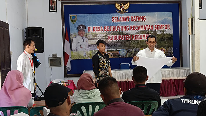 Edukasi Balut Bidai di Desa Bejiruyung