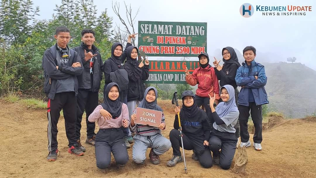 Tektok Gunung Prau Jalur Wates