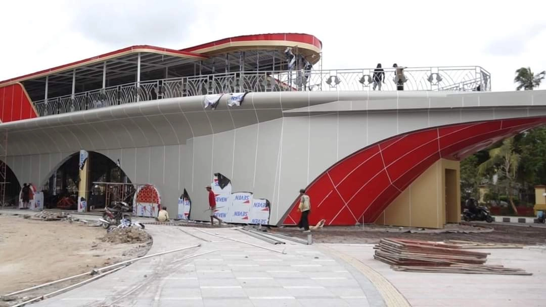 Tinjau Pembangunan Alun-alun Pancasila, Ini Penjelasan Bupati