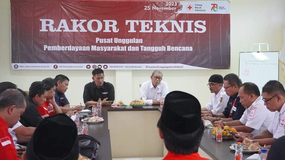 PMI Kebumen Raih Penghargaan Pusat Unggulan Pemberdayaan Masyarakat Aman dan Tangguh Bencana