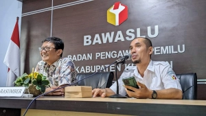 Optimalkan Fungsi Media Sosial Panwascam, Bawaslu Kebumen Rapat Kehumasan bersama Awak Media
