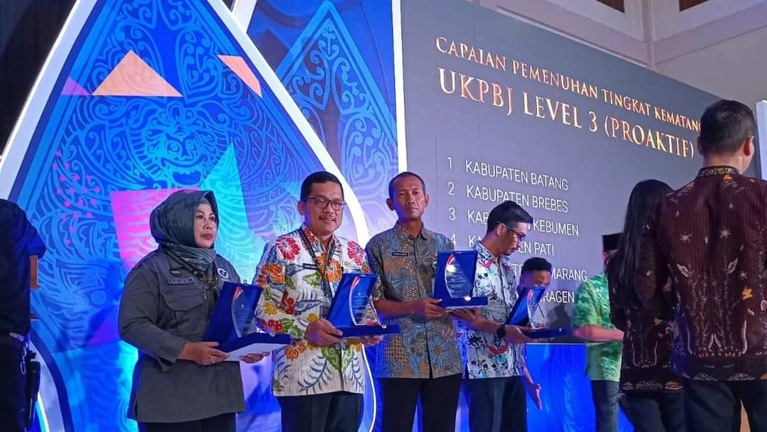 Pemkab Kebumen Kembali Raih Penghargaan