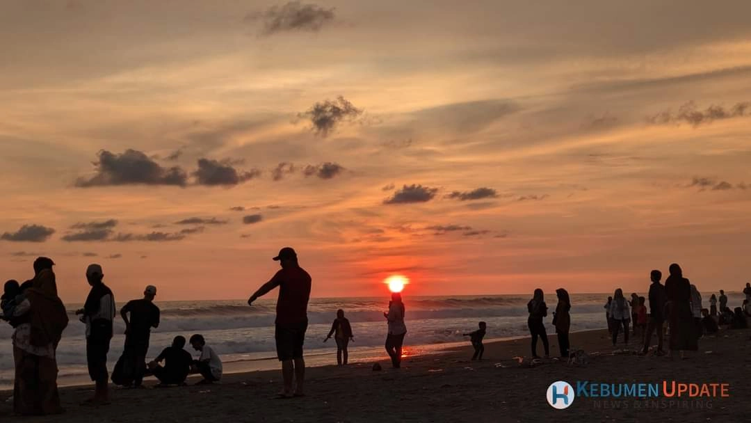 Pantai Setrojenar Jadi Wisata Favorit yang Merakyat, Berikut Tarif Terbarunya