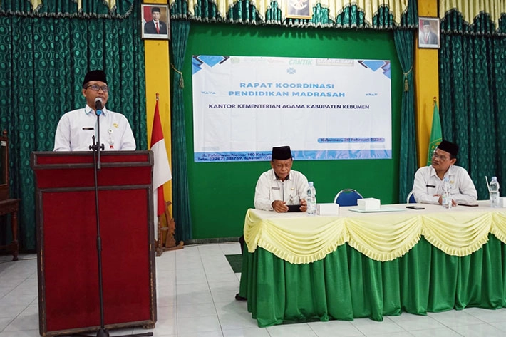 Pegawai Kemenag Jadi Perekat Umat