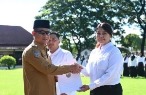 Bupati Serahkan SK Pengangkatan untuk 133 Pegawai BLUD