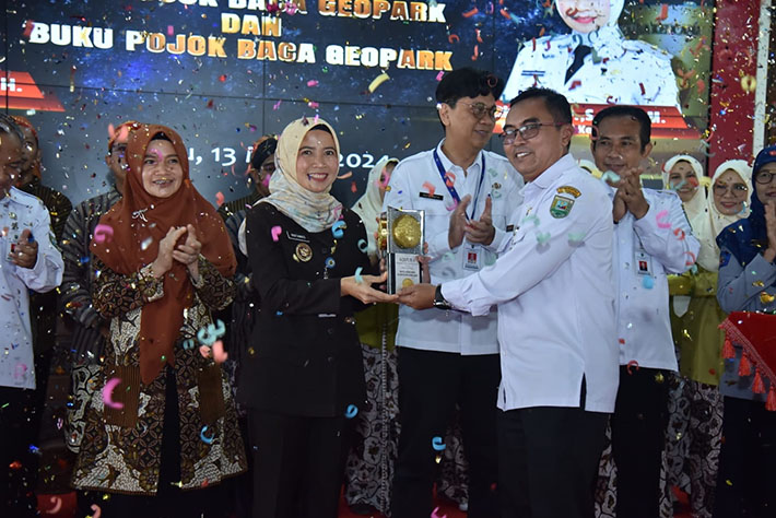 Pojok Baca Geopark Kebumen