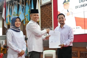 Bupati Serahkan SK Pengangkatan kepada 287 Guru dan Tenaga Teknis