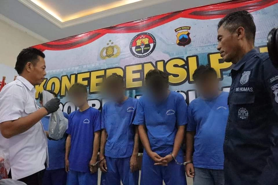 Selama Operasi Pekat, Polres Kebumen Tangkap 18 Pelaku Kejahatan dan Amankan 2 Pucuk Senpi