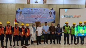 PDAM Kebumen Siagakan Pasukan Air Lancar dan Bagikan 1.000 Paket Sembako