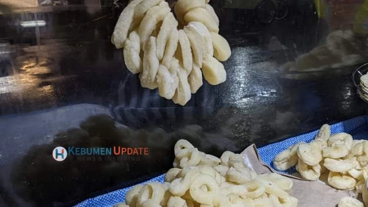 Penjual Golak Asal Krakal Dapat Pesanan 8.000 Biji untuk Acara Halal bi Halal di Pendopo Kabumian