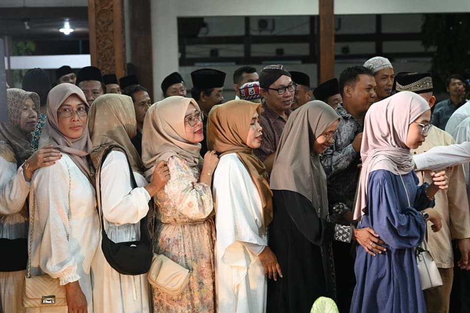 Seperti Ini Ramainya Open House Bupati Kebumen di Hari Pertama