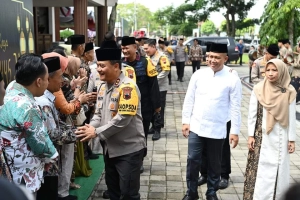Kapolda Jateng Singgah di Pendopo Kabumian di Sela Acara Halal Bi Halal Bupati
