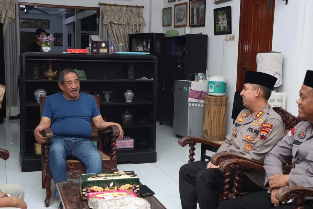 Jajaran Polres Kebumen Silaturahmi ke Jenderal Polisi Purn Surojo Bimantoro, Ini Pesannya
