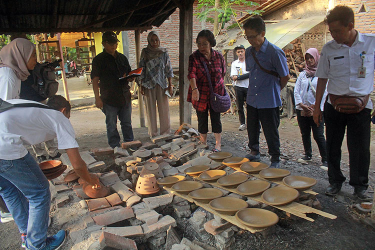 Kerajinan Gerabah