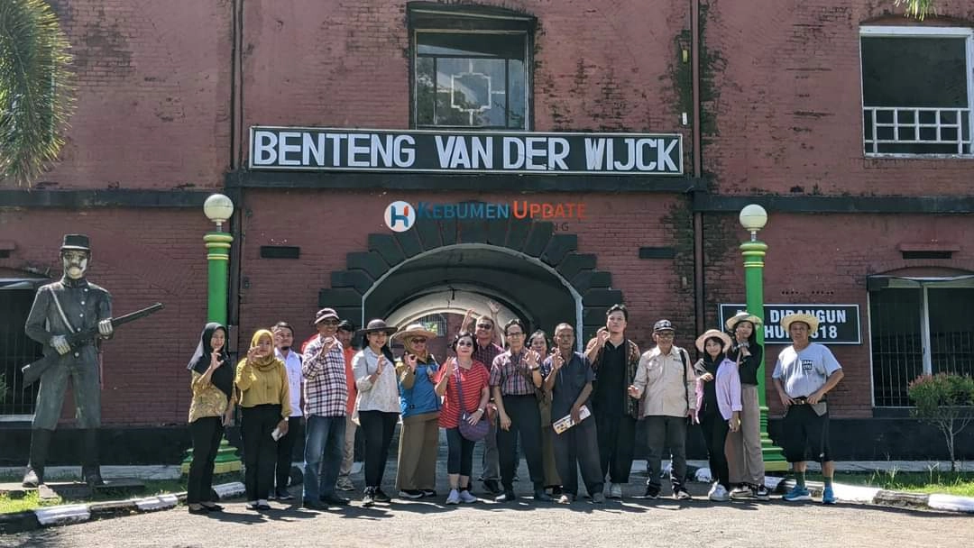 Datangi Benteng Van Der Wijck Gombong, Tim Visitasi Beri Masukan untuk BP Geopark Kebumen