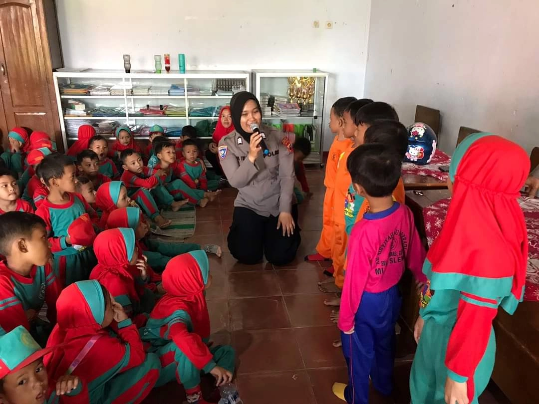 Polisi Sahabat Anak (Polsanak), Pendekatan dan Edukasi Sejak Dini ke Anak-anak