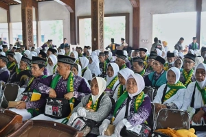 1.366 Calon Jamaah Haji Berangkat, Termuda Usia 18 Tahun
