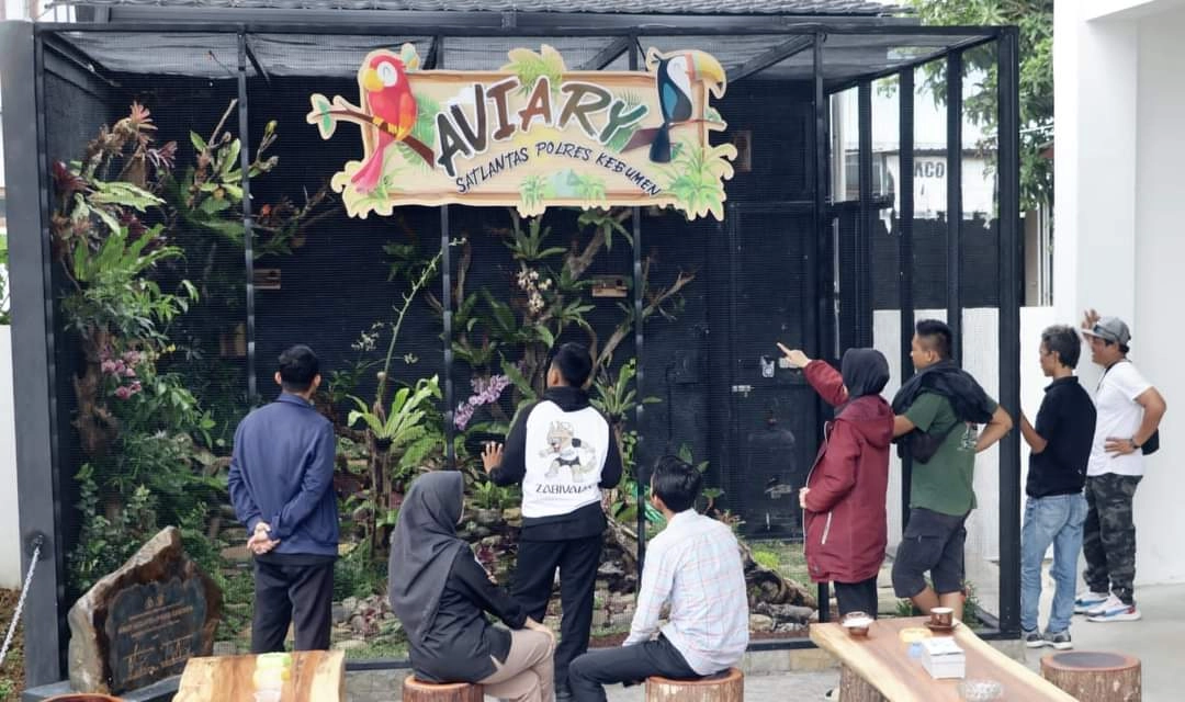 Harmoni dengan Alam, Gedung Satpas Polres Kebumen Dilengkapi Fasilitas Aviary