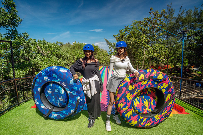 Parkdagi yalangoch fotosuratlar