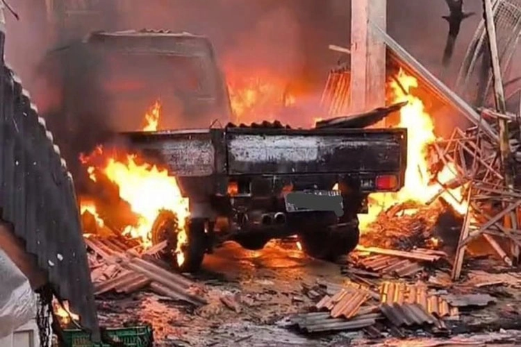 Gudang Terbakar