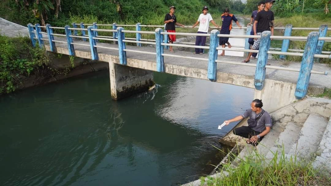 Mandi di Saluran Irigasi Wadaslintang, Dua Bocah Tenggelam