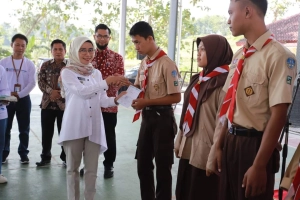 OJK Gelar Edukasi dan Inklusi Keuangan (Edulusi) di SMKN Karanggayam