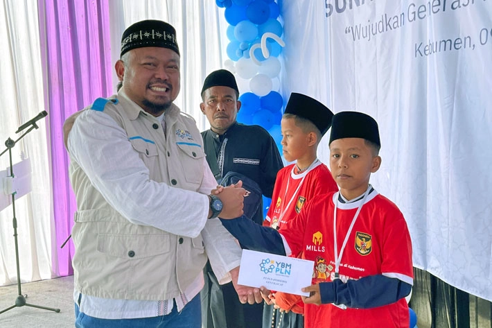 Sunatan Bareng PLN