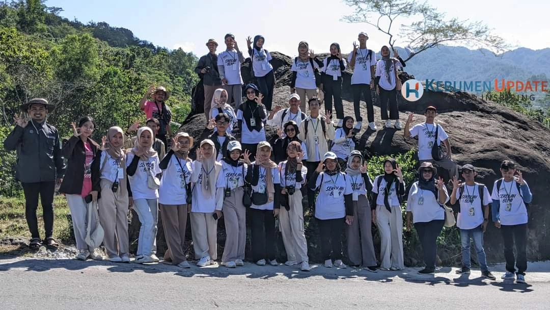 Program Sekolah Bumi, Peserta Kunjungi 5 Geosite di Geopark Kebumen