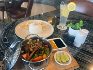 Sup Iga Kaya Rempah yang Memanjakan Lidah di Kapulaga Restoran