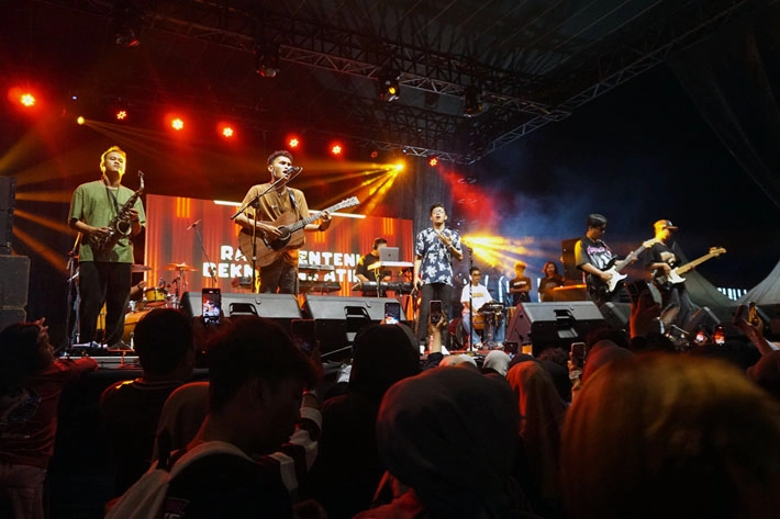 Aftershine Sukses Bikin Ambyar Festival UNIMUGO