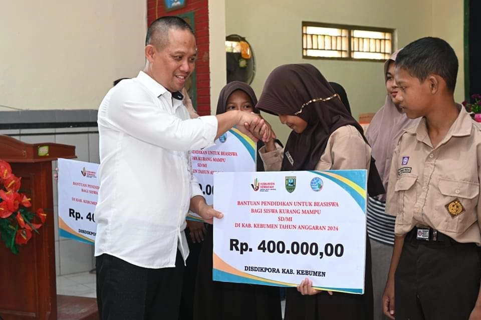 2.037 Peserta Didik SD Mendapat Beasiswa, Ini Besarannya