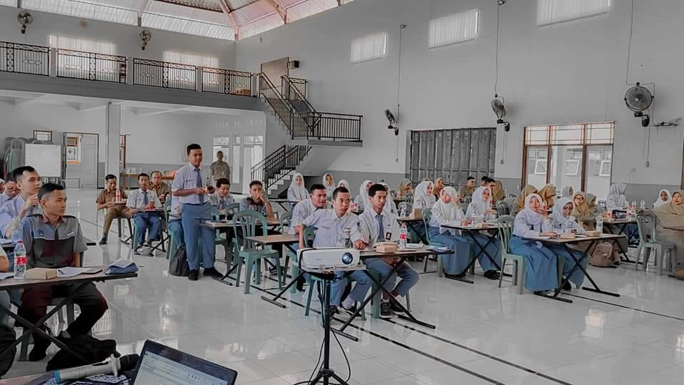 SMKN Nusawungu Gelar Workshop Jurnalistik untuk Optimalkan Media Informasi Sekolah