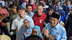 Safari Politik di Kebumen, Kaesang Pangarep dan Lilis-Zaeni Blusukan ke Pasar Pagi