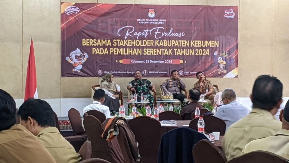 KPU Kabupaten Kebumen Gelar Rapat Evaluasi Pilkada, Banner Berbau Politik Identitas Dibahas