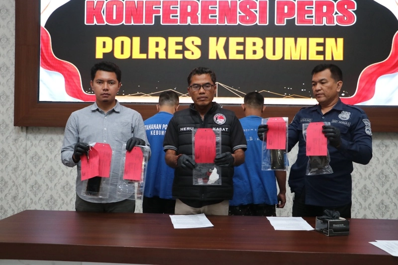 Polres Kebumen Ungkap Peredaran Sabu, Dua Pemuda Jadi Tersangka