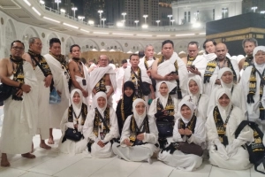 Umroh Ramadan: 32 Jamaah PMI Kebumen Khusyuk Beribadah di Tanah Suci