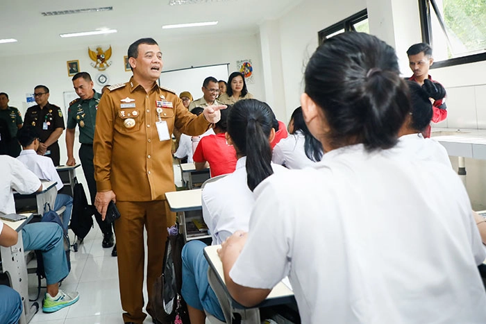 Sekolah Gratis