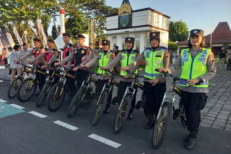 CFD di Alun-alun Kebumen Makin Aman dan Humanis Berkat Patroli Sepeda