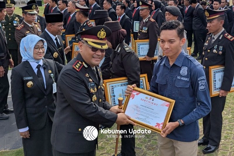 Hari Bhayangkara ke-79: 15 Warga Kebumen Dapat Hadiah Umrah Gratis dari Kapolres, Dipuji Bupati