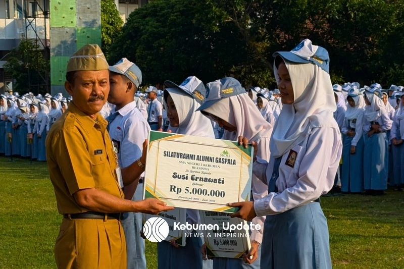SMAN 2 Kebumen Awali MPLS dengan Pesan Anti Bullying dan Beasiswa Rp 20 Juta untuk Empat Murid