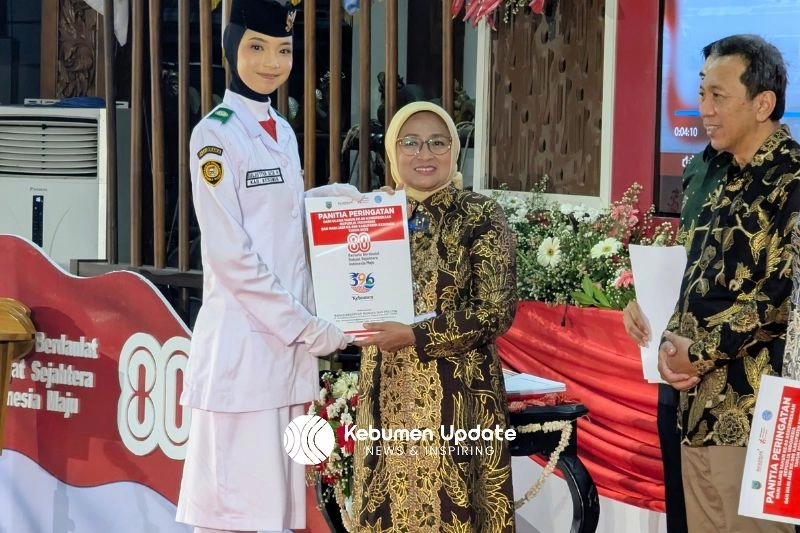 Wujud Apresiasi Pemkab Kebumen, Anggota Paskibraka 2025 Terima Piagam dan Uang Saku