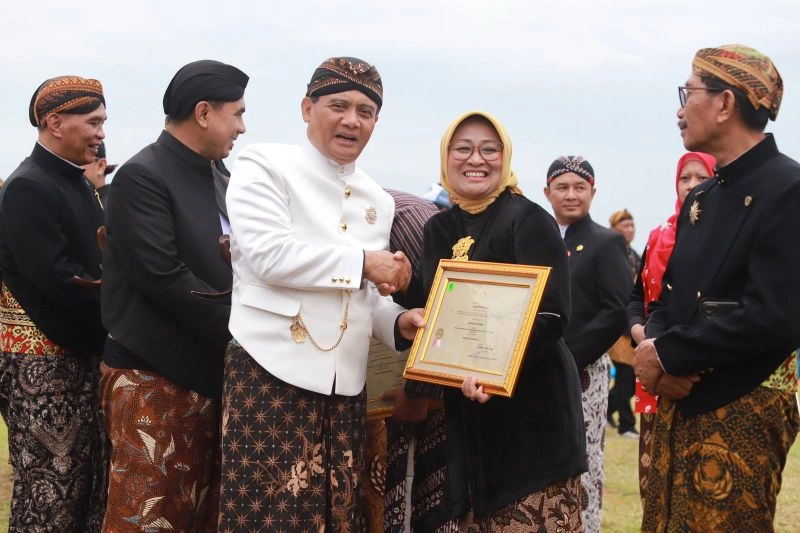 Kebumen Mendominasi, Bawa Pulang Penghargaan untuk Kesehatan dan Perencanaan Pembangunan