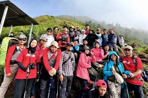 Pemandu Wisata Gunung